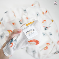 ZOOY Muslin Bamboo and Cotton Swaddle (Rainbow)