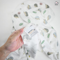 ZOOY Muslin Bamboo & Cotton Swaddle (Hedgehog)